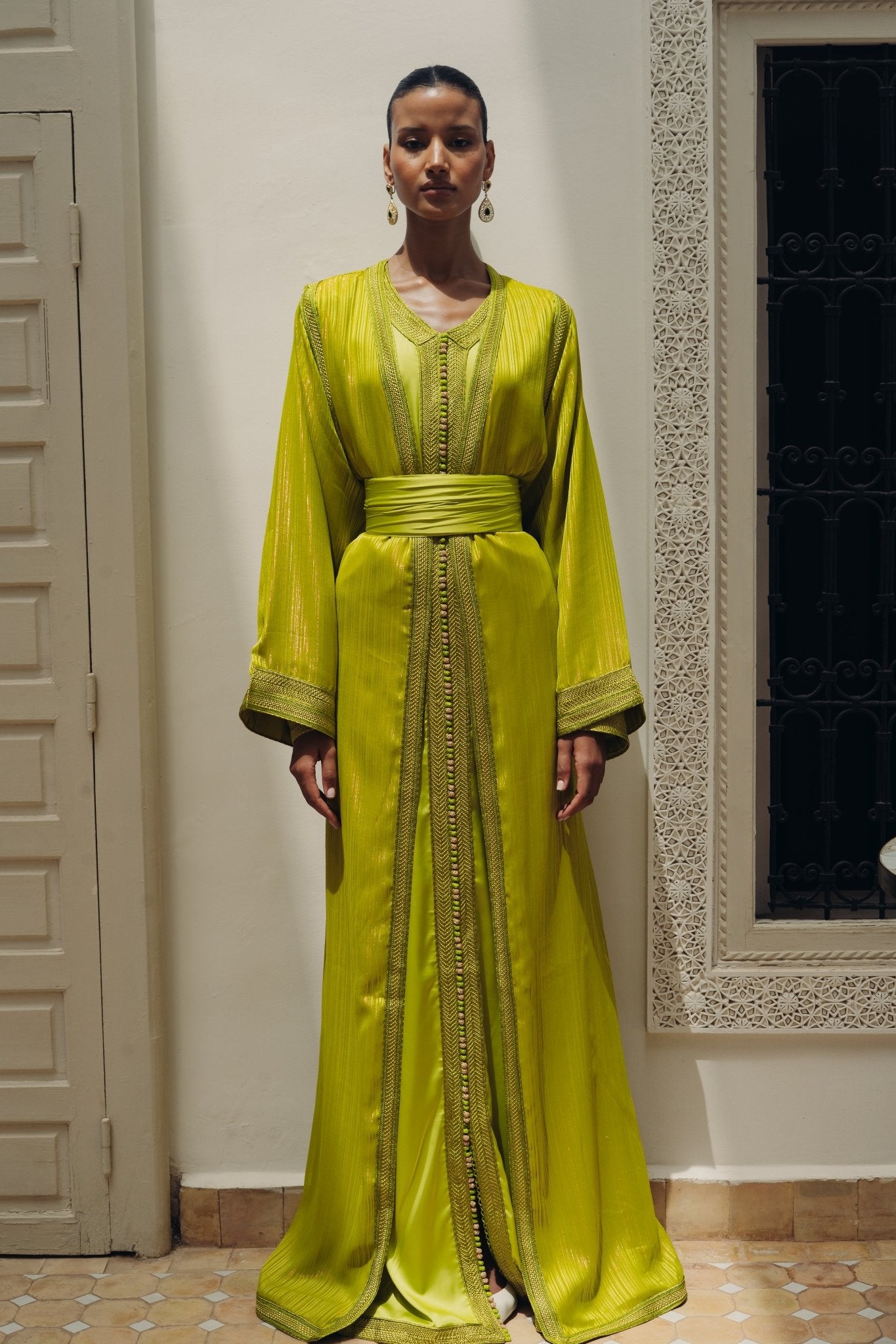 Ahlem vert irisé | Pièce unique - Boutique de caftans marocains modernes - MAYANE COUTURE