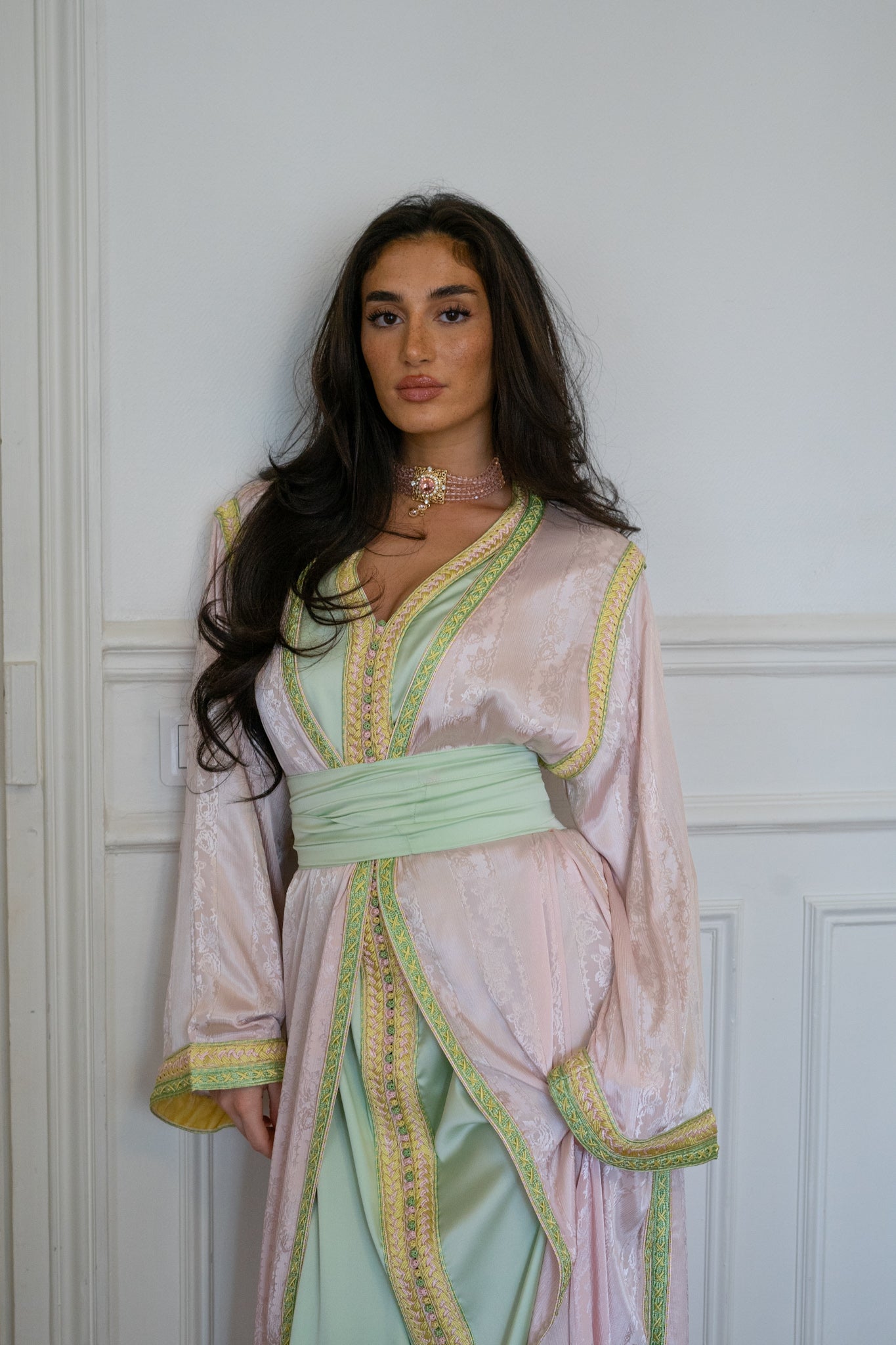 Elif Takchita verte rose pastel