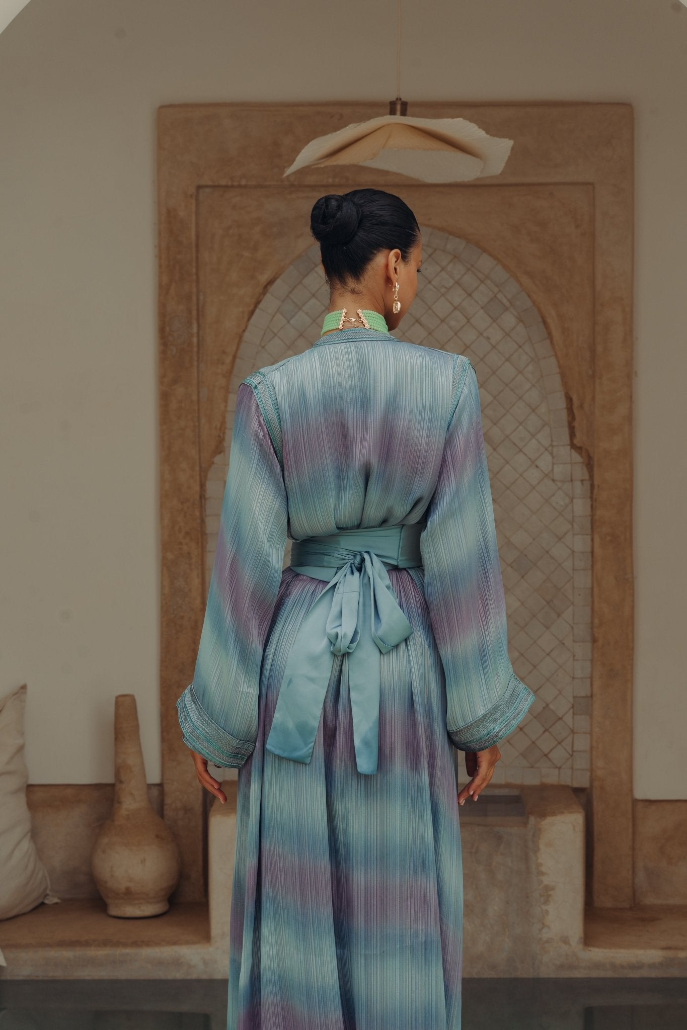 Ahlem bleue violet | Pièce unique - Boutique de caftans marocains modernes - MAYANE COUTURE
